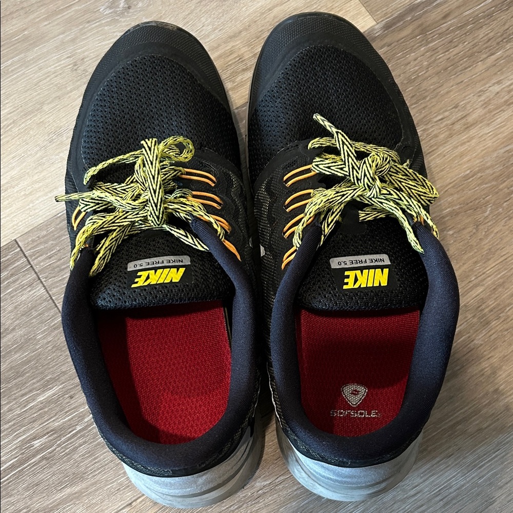 Nike Men’s Black Sneakers